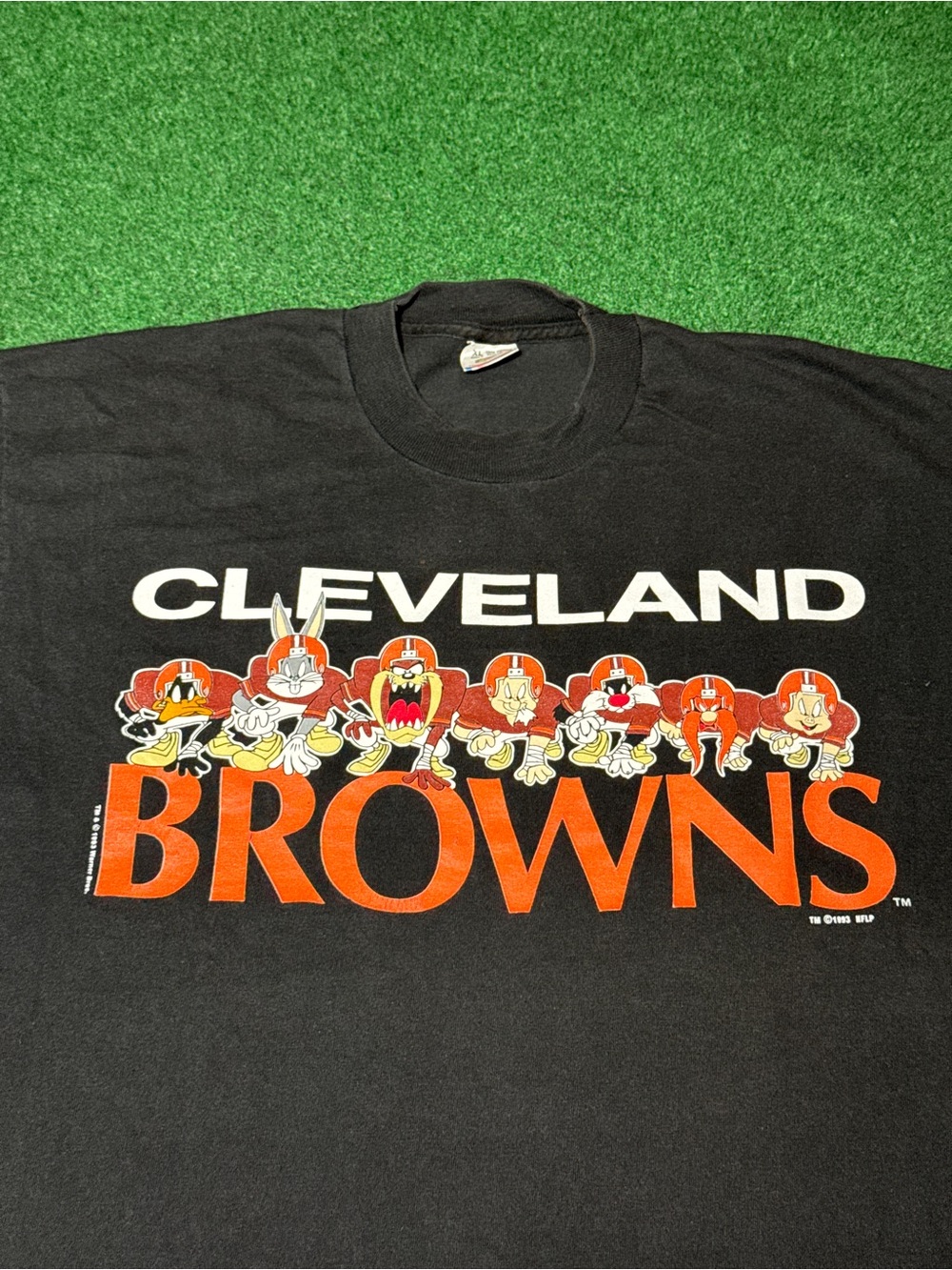 Vintage 90s Cleveland Browns Looney Tunes T-shirt, NFL Football Space Jam (XL)